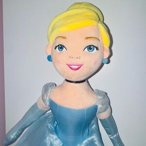 Cinderella princess Plush Disney doll excellent condition